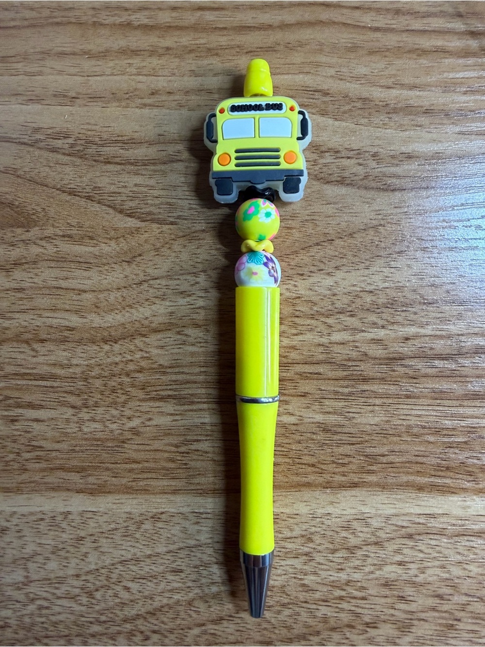Beaded School Bus pen
